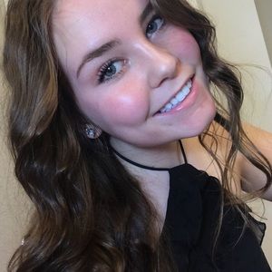 Meet your Posher, Natalie